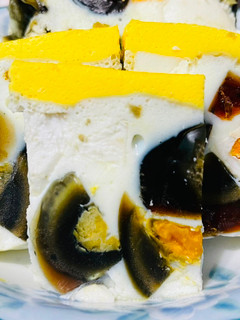 三色蛋「鹹蛋、皮蛋、雞蛋」 的食譜成品照片