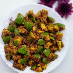 A picture of Instant Raw Mango Pickle.
