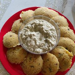 A picture of Beetroot carrot dry fruit rava idli.