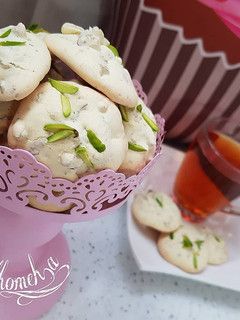 عکسی از دستور شیرینی پفکی گردویی