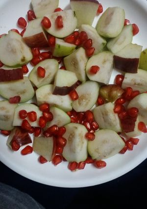 A picture of Fresh Fruits Chaat.