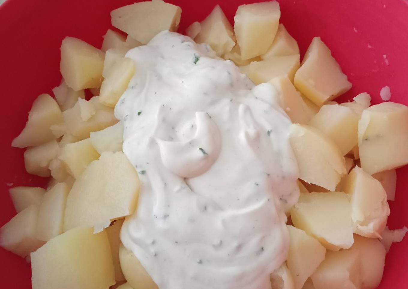Sauce crémeuse pour pommes de terre en salade