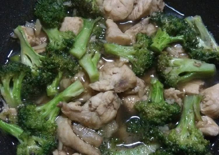 12 Resep: Tumis Brokoli Ayam Saus Tiram Untuk Pemula!
