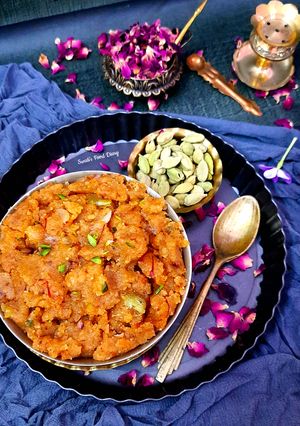 A picture of Aata Suji and Mawa Halwa.