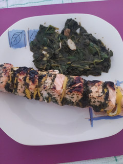Foto de Salmão com limão no espeto