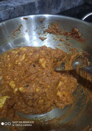 A picture of Paneer tikka masala.