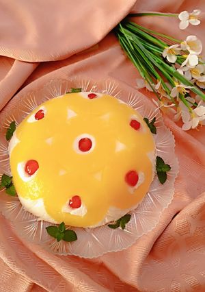 A picture of Pineapple Zuccotto with Ladyfingers and Limoncello Cream.