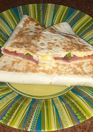 صورة لوصفة سندوتش سريع ل الفطار او العشاء 🌮
