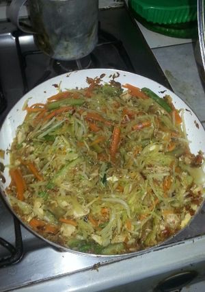 Una foto de Brote de soja con pollo y arroz