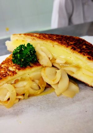 A picture of Grilled Cheese with Creamy Mushrooms.