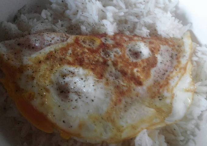 Omelette with rice