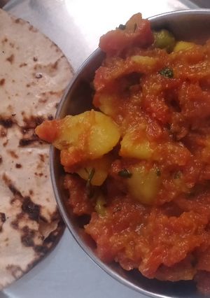 गाजर आलू (Gajar Aloo recipe in Hindi) रेसिपी मुख्य फोटो