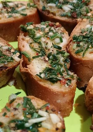 A picture of Garlic Bread.