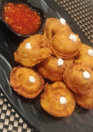 A picture of Stuffed besan dumplings.