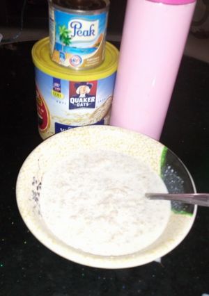 A picture of Quaker oat.