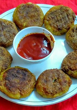 A picture of Matar cheese balls.
