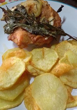 Una foto de Pollo a las finas hierbas"