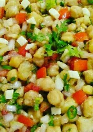 A picture of Chickpea Salad.