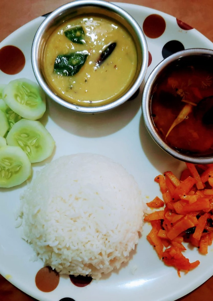 சாதம்,கெட்டி பருப்பு, உருளைக்கிழங்கு ப்ரை செய்முறை முக்கிய புகைப்படம்