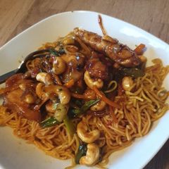 Honey Chilli Chicken with Curry Noodles A picture of Honey Chilli Chicken with Curry Noodles.