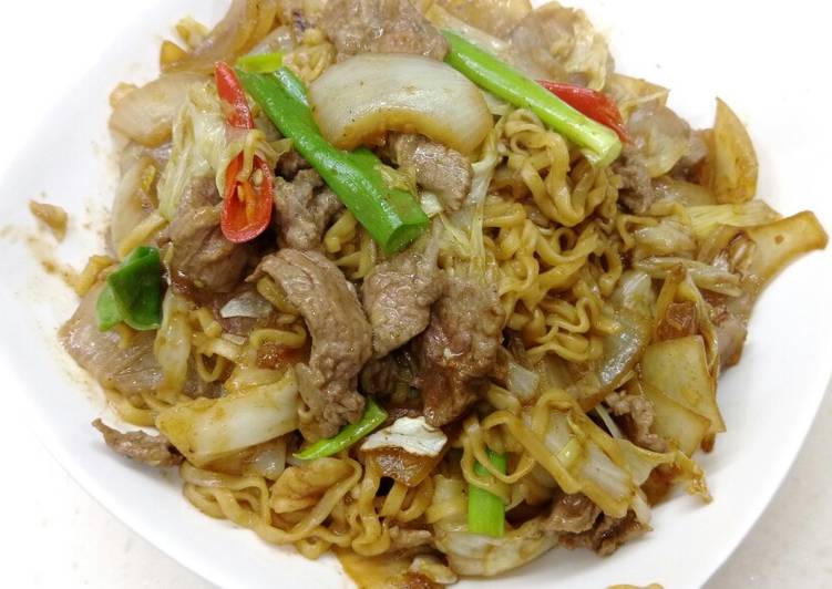 沙茶牛肉炒麵