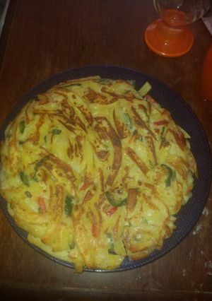 Una foto de Tortilla de papas y verduras