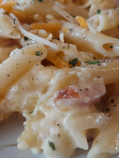 Una foto de Macarrones a la carbonara