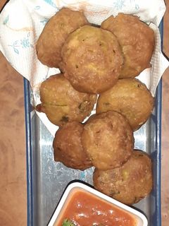 मैसूर बोंडा (Mysore Bonda recipe in hindi) रेसिपी मुख्य फोटो