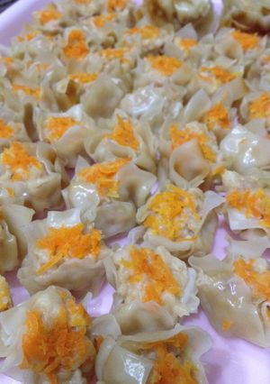 A picture of Shumai (fish shrimp pork).