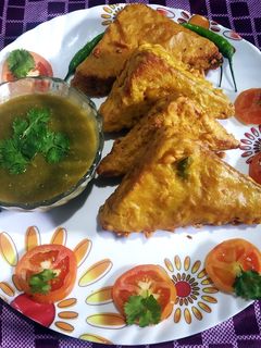 ब्रेड पकौड़ा (bread pakoda recipe in Hindi) रेसिपी मुख्य फोटो