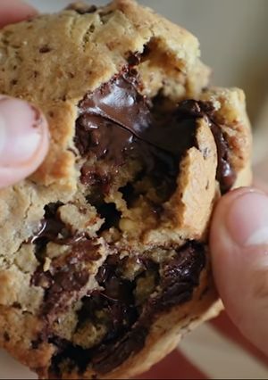 A picture of Chocolate chip cookies - Joshua Weissman.