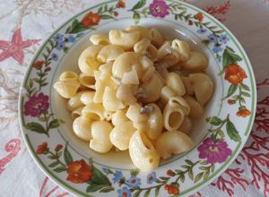 Foto di Pipe rigate con gorgonzola, noci e pere