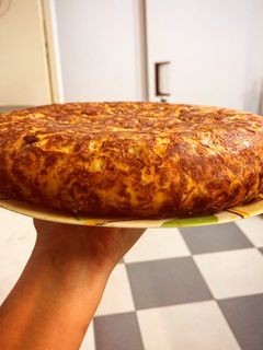 Una foto de Tortilla de patatas con cebolla