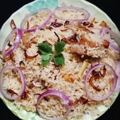A picture of Excuisite Yakhni Pulao.