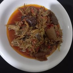 A picture of White zobo leaf soup.