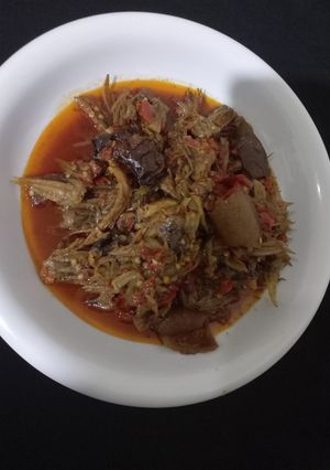 A picture of White zobo leaf soup.