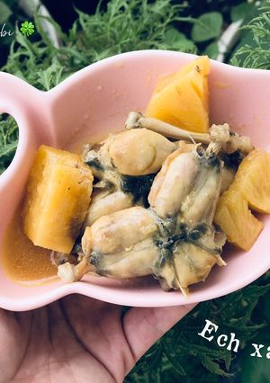 Hình của món Ếch xào thơm (quả dứa 🍍).