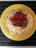 Albóndigas con spaguettis y tuco