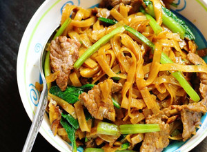Hình của món Phở xào thịt bò kiểu Tàu.