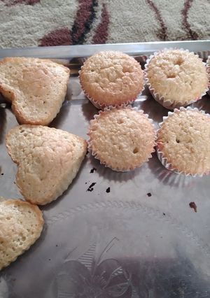 A picture of Vanilla sponge cake.
