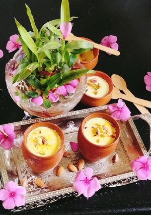 A picture of Malai kulfi (Matka Malai kulfi).