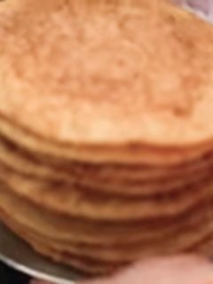 ક્રિસ્પી પકવાન (Crispy Pakwan Recipe In Gujarati) રેસીપી મુખ્ય ફોટો