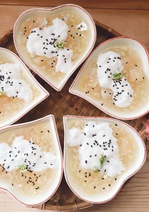 Hình của món Chè bưởi chan nước cốt dừa.
