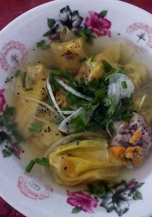 Hình của món Hoành thánh.