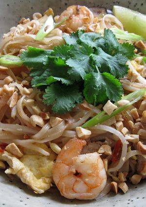 A picture of Pad Thai.