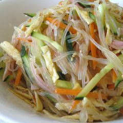 A picture of Harusame (Japanese Vermicelli) Salad.
