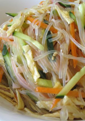 A picture of Harusame (Japanese Vermicelli) Salad.