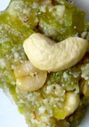 A picture of Lauki ki barfi.
