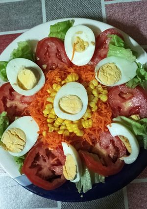 Una foto de Ensalada multicolor