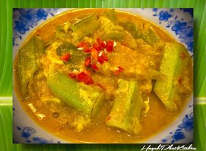 Hình của món Thịt Heo, Đậu Bắp Nấu Sữa Chua Sốt Cà Ri Và Trứng.